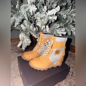 Sorel Brown and Blue Winter Lexie Wedge Boots